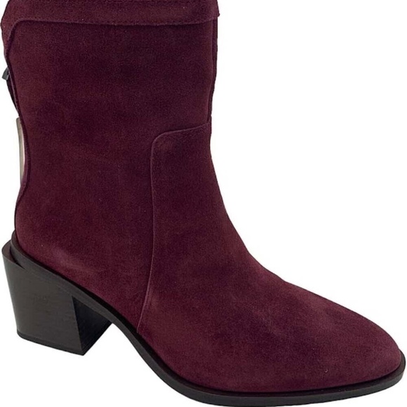 New Vince Camuto Kortimy Water Repellent Suede Mid-Shaft Boots Pull On Berry NIB - Picture 2 of 4